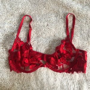 Victoria’s Secret low cut Demi bra